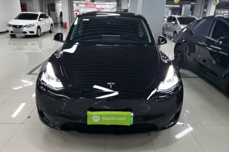 Used Tesla Model Y 2022 Rear-Wheel-Drive Version Front