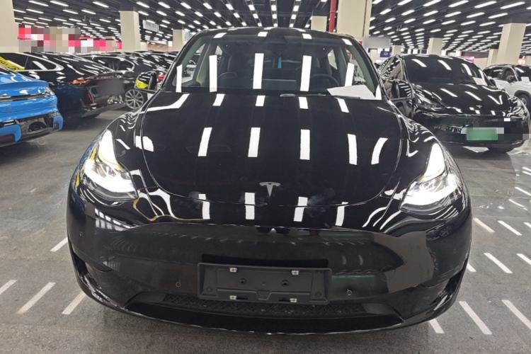 Used Tesla Model Y 2022 Rear-Wheel-Drive Version Front