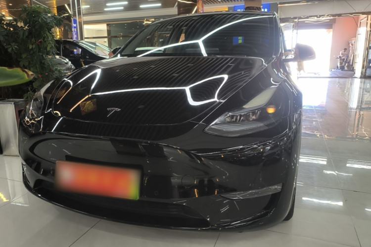 Used Tesla Model Y 2022 Long-Range All-Wheel-Drive Version Front