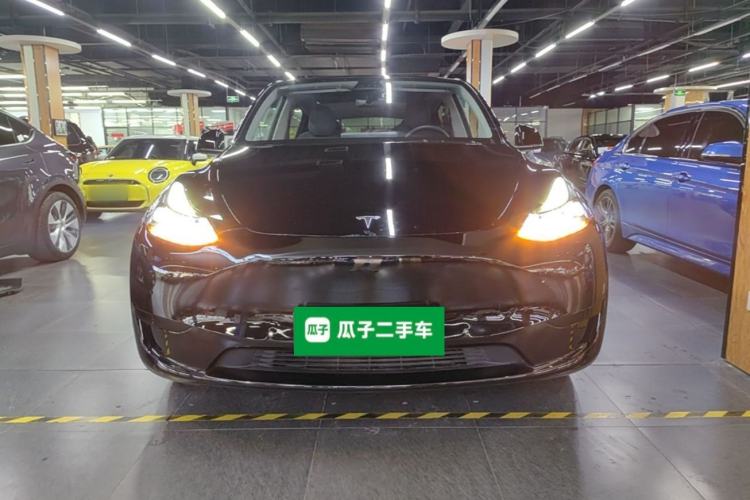 Used Tesla Model Y 2022 Rear-Wheel-Drive Version Front