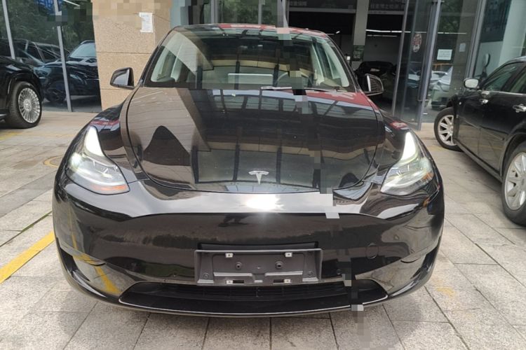Used Tesla Model Y 2022 Rear-Wheel-Drive Version Front