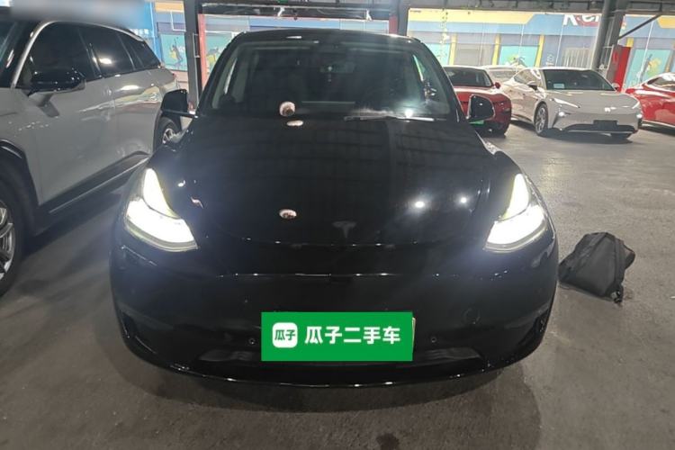 Used Tesla Model Y 2022 Long-Range All-Wheel-Drive Version Front