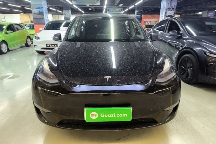 Used Tesla Model Y 2022 Long-Range All-Wheel-Drive Version Front