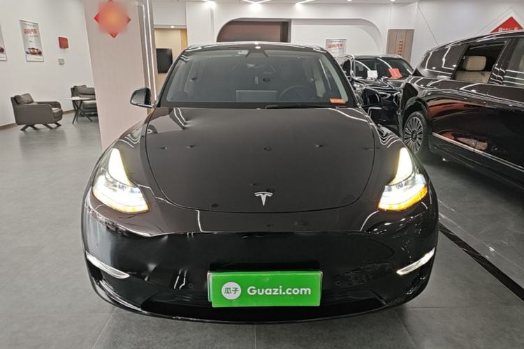 Used Tesla Model Y 2022 Long-Range All-Wheel-Drive Version Front