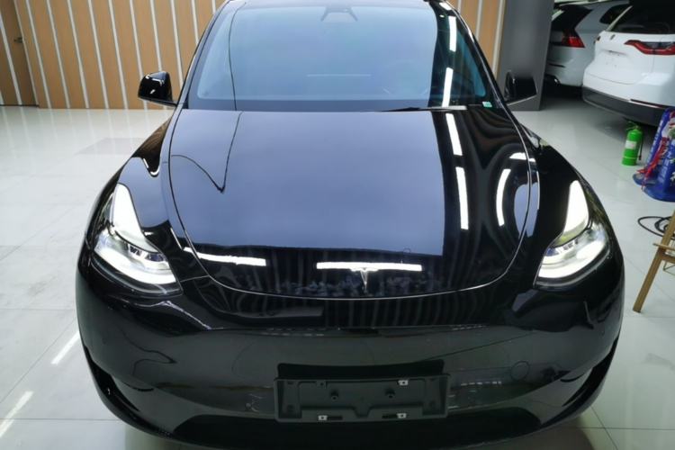 Used Tesla Model Y 2022 Rear-Wheel-Drive Version Front