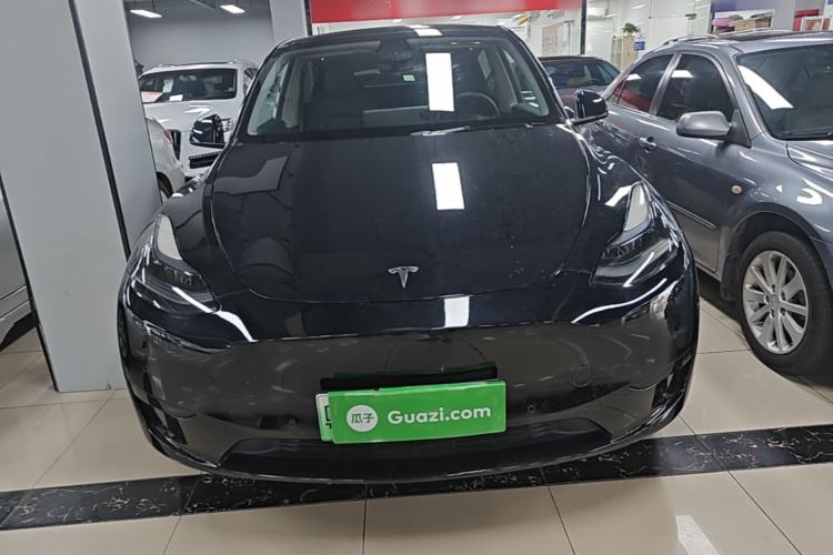 Used Tesla Model Y 2022 Rear-Wheel-Drive Version Front