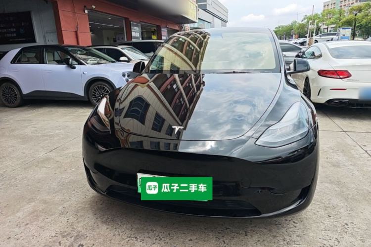 Used Tesla Model Y 2022 Rear-Wheel-Drive Version Front