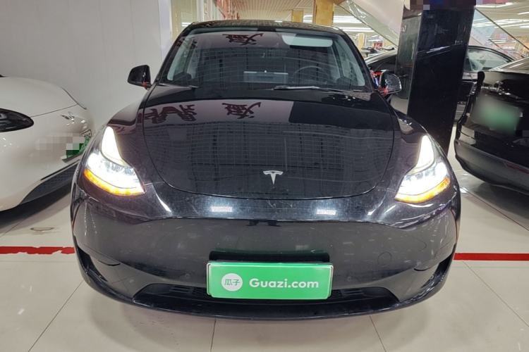 Used Tesla Model Y 2022 Rear-Wheel-Drive Version Front