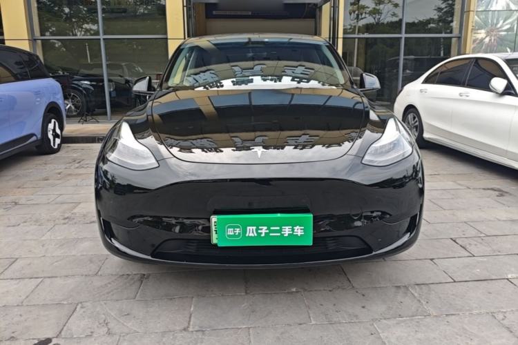 Used Tesla Model Y 2022 Rear-Wheel-Drive Version Front