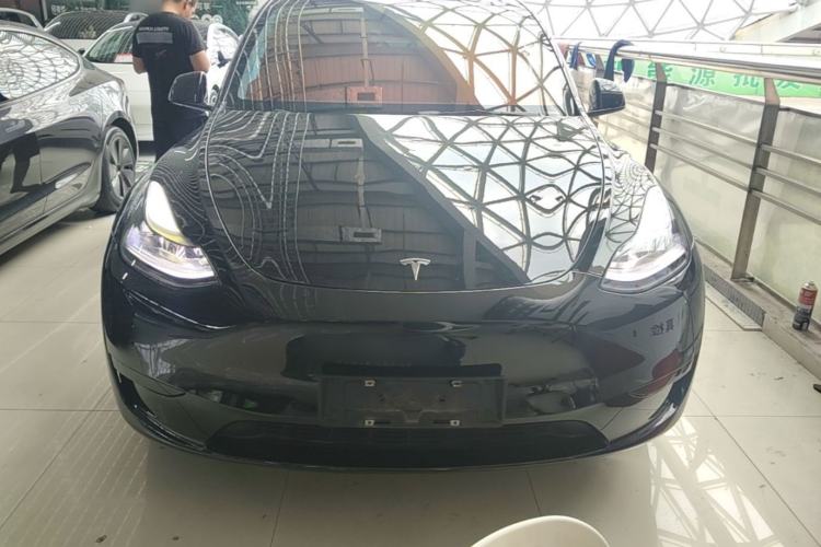 Used Tesla Model Y 2022 Rear-Wheel-Drive Version Front