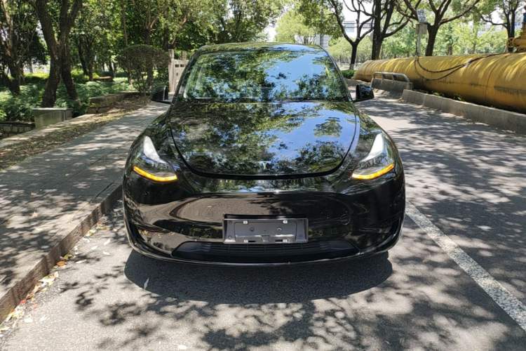 Used Tesla Model Y 2022 Rear-Wheel-Drive Version Front