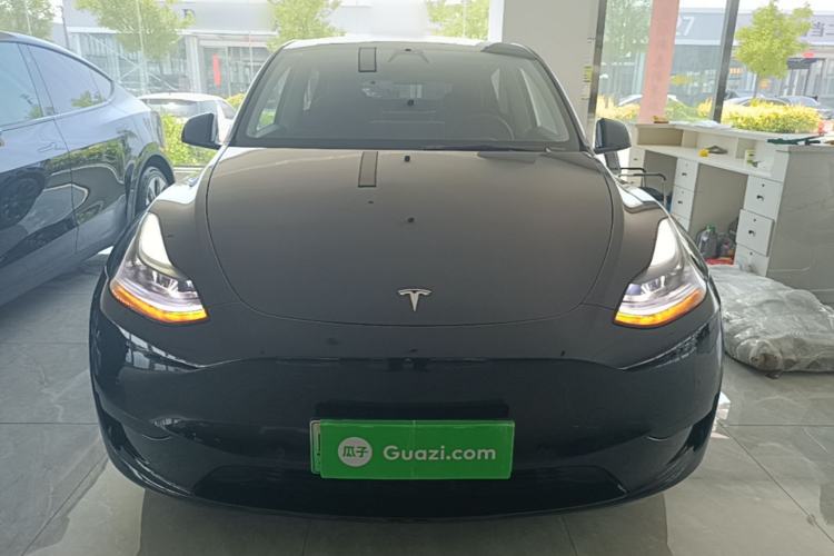 Used Tesla Model Y 2022 Rear-Wheel-Drive Version Front