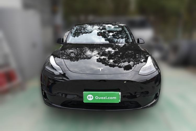 Used Tesla Model Y 2022 Rear-Wheel-Drive Version Front