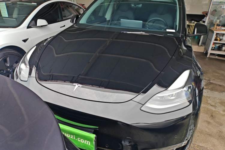Used Tesla Model Y 2022 Long-Range All-Wheel-Drive Version Front