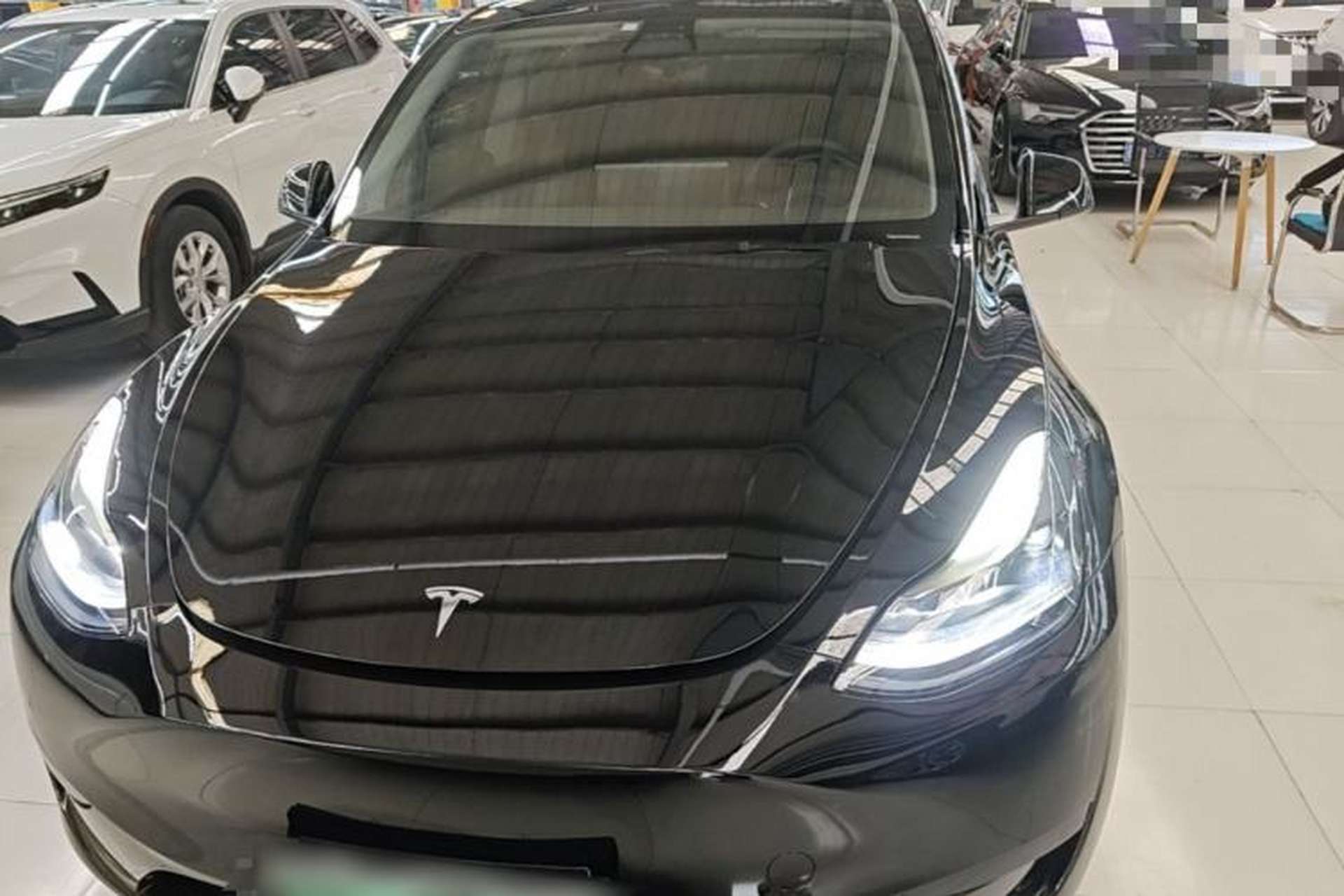 Used Tesla Model Y 2022 Rear-Wheel-Drive Version Front