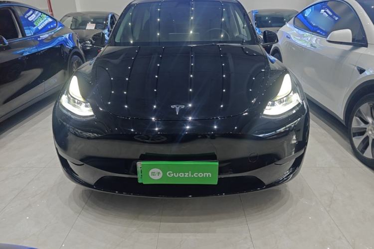 Used Tesla Model Y 2022 Rear-Wheel-Drive Version Front