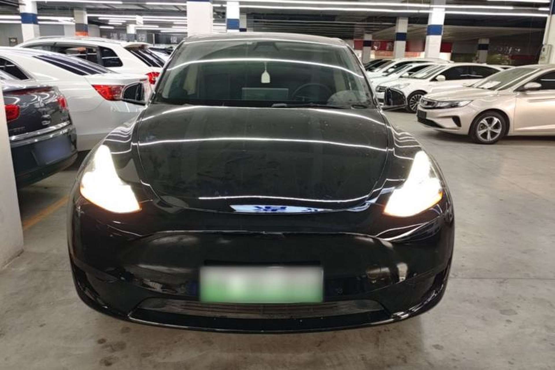 Used Tesla Model Y 2022 Rear-Wheel-Drive Version Front