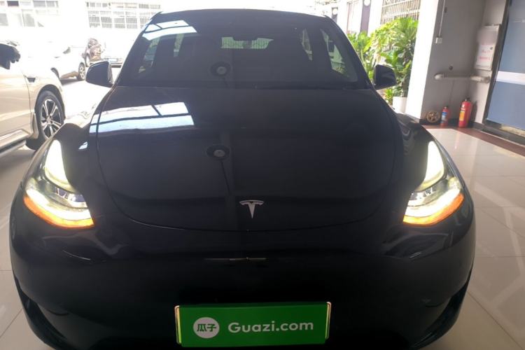 Used Tesla Model Y 2022 Rear-Wheel-Drive Version Front