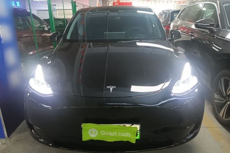 Used Tesla Model Y 2022 Rear-Wheel-Drive Version Front
