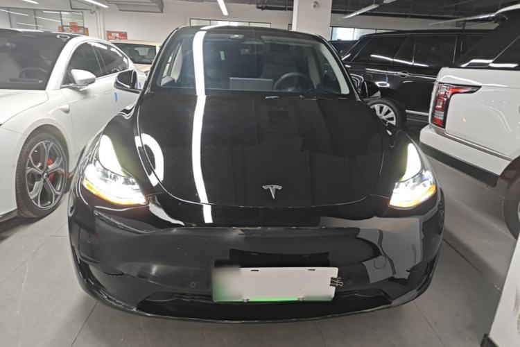 Used Tesla Model Y 2022 Rear-Wheel-Drive Version Front