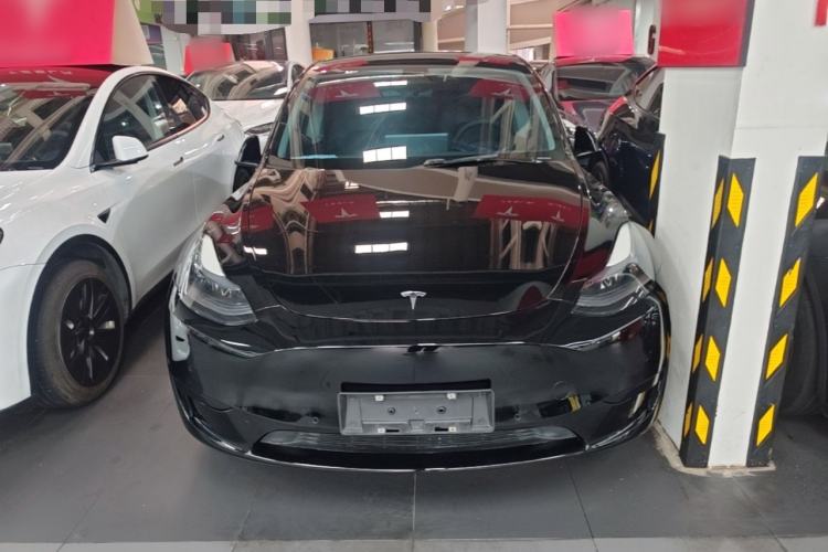 Used Tesla Model Y 2022 Rear-Wheel-Drive Version Front