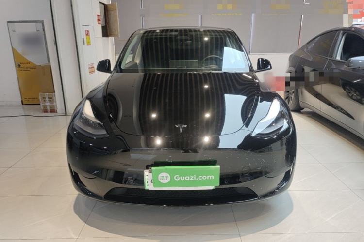 Used Tesla Model Y 2022 Rear-Wheel-Drive Version Front
