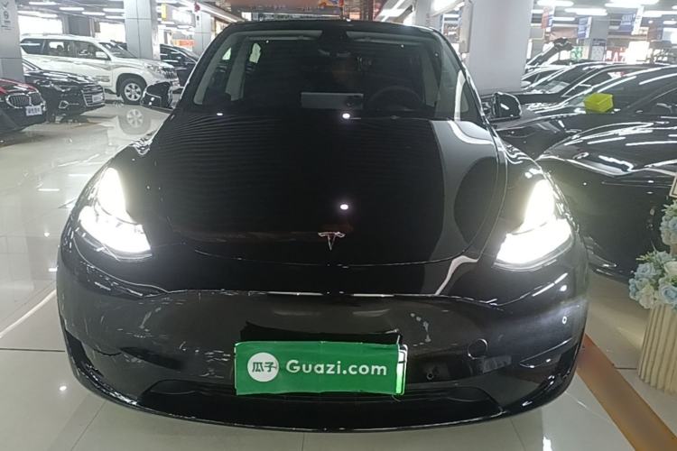 Used Tesla Model Y 2022 Rear-Wheel-Drive Version Front