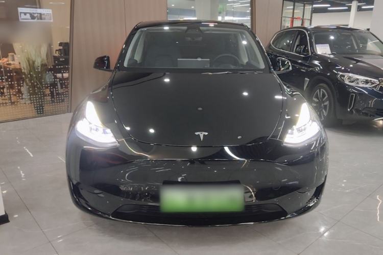 Used Tesla Model Y 2022 Rear-Wheel-Drive Version Front