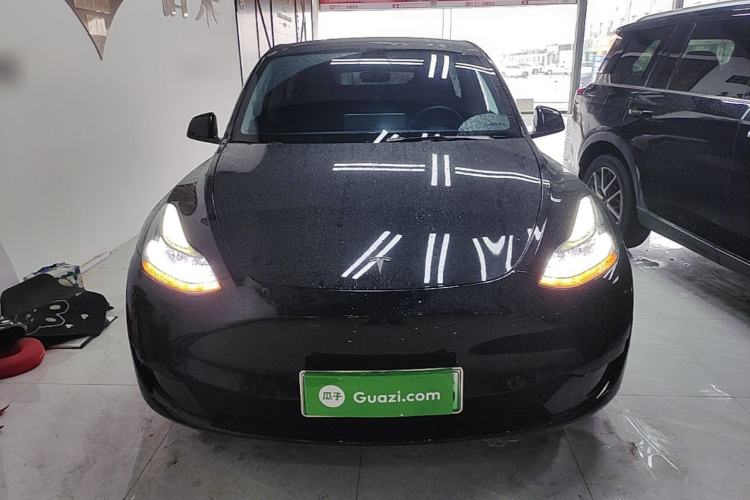 Used Tesla Model Y 2022 Rear-Wheel-Drive Version Front