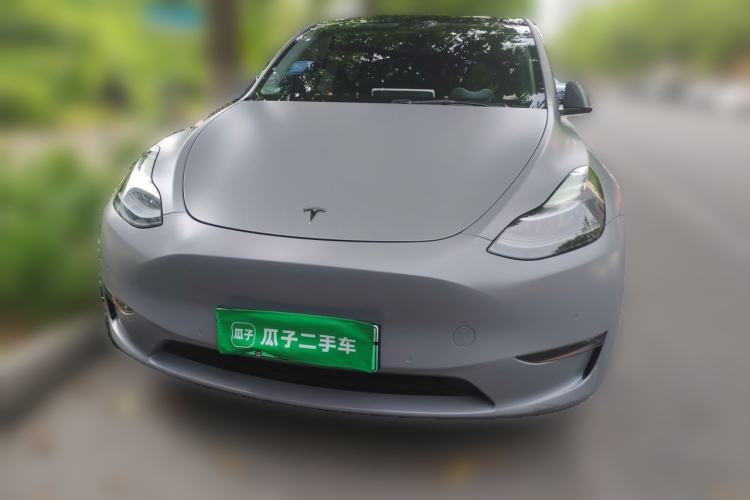 Used Tesla Model Y 2022 Long-Range All-Wheel-Drive Version Front