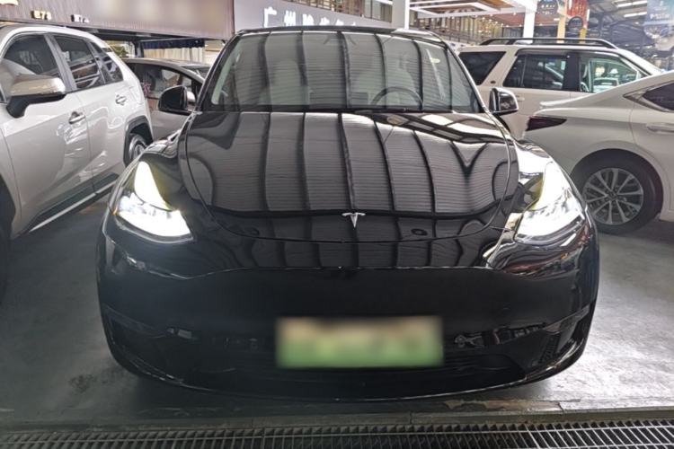 Used Tesla Model Y 2022 Long-Range All-Wheel-Drive Version Front