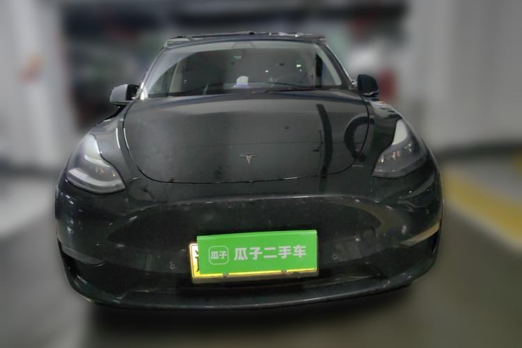 Used Tesla Model Y 2022 Long-Range All-Wheel-Drive Version Front