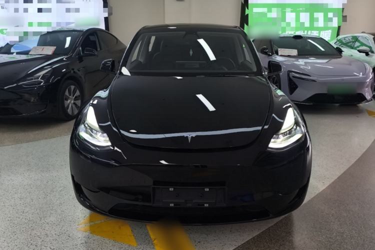 Used Tesla Model Y 2022 Rear-Wheel-Drive Version Front