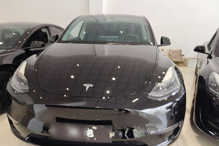 Used Tesla Model Y 2022 Long-Range All-Wheel-Drive Version Front
