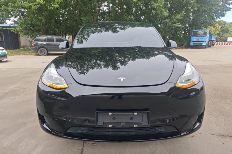 Used Tesla Model Y 2022 Rear-Wheel-Drive Version Front