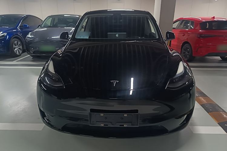 Used Tesla Model Y 2022 Rear-Wheel-Drive Version Front