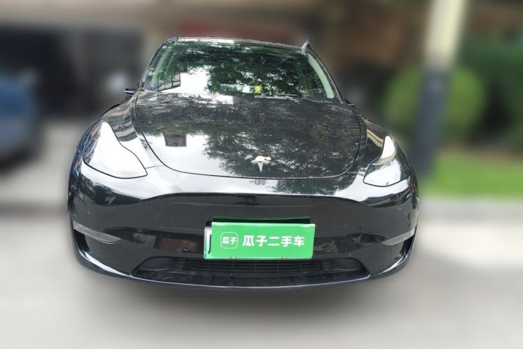 Used Tesla Model Y 2022 Long-Range All-Wheel-Drive Version Front