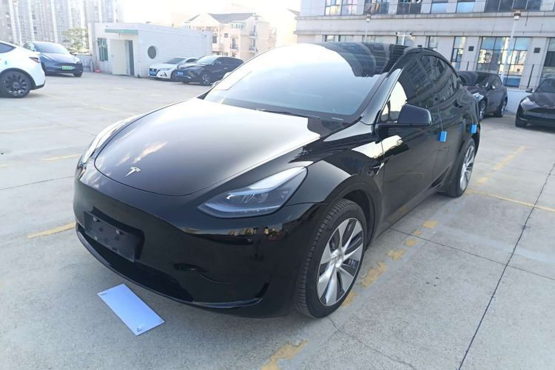 Used Tesla Model Y 2022 Revised Version Rear-Wheel Drive Front Left 45 Deg