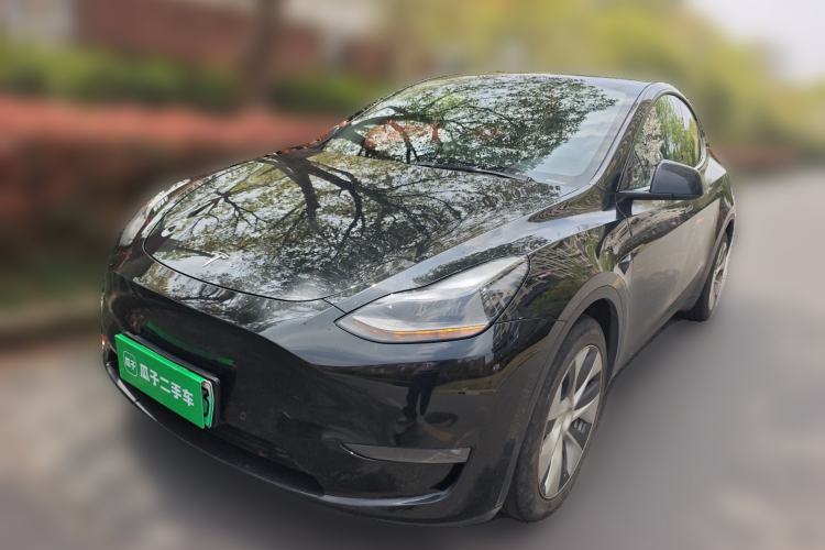 Used Tesla Model Y 2022 Rear-Wheel-Drive Version Front Left 45 Deg