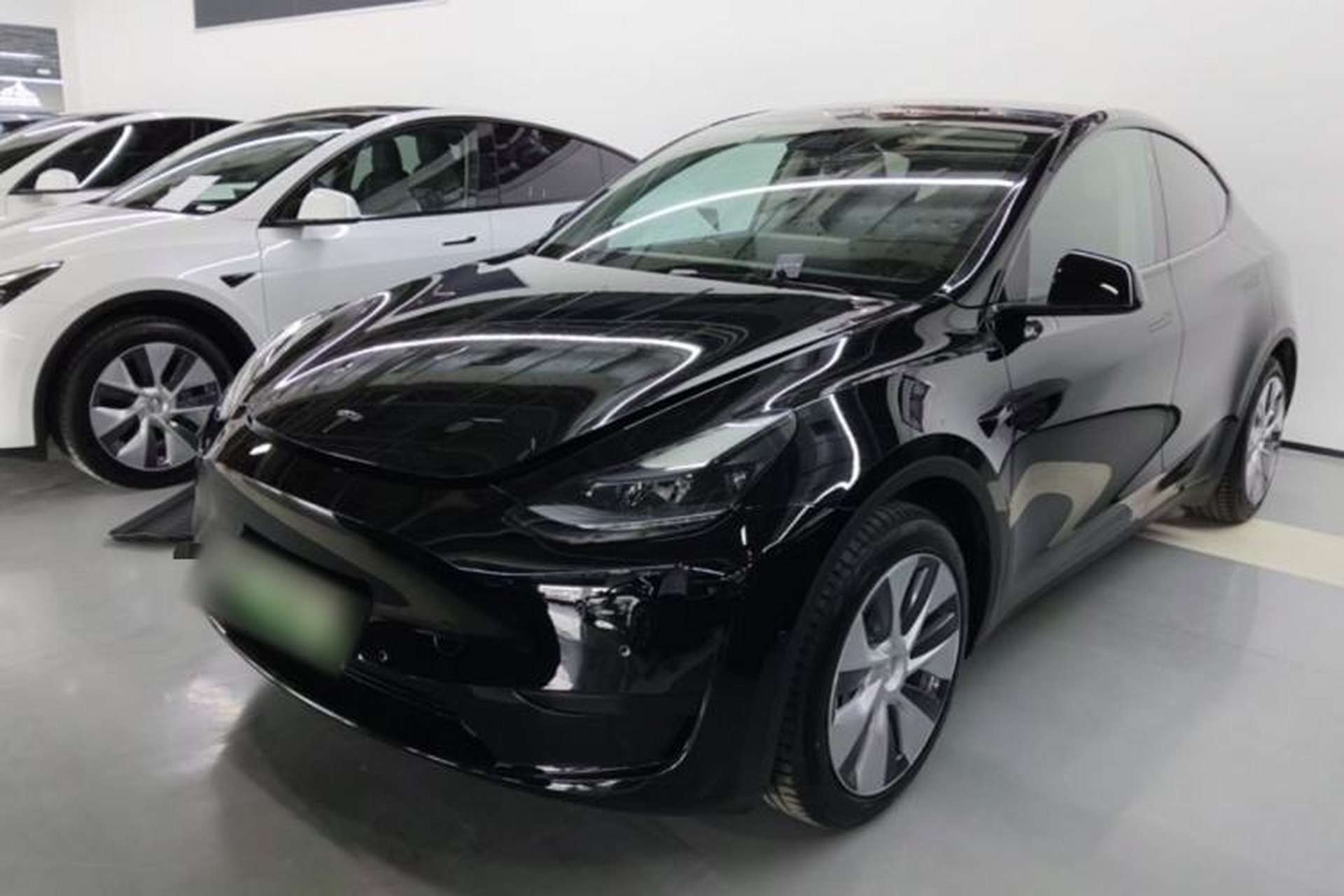 Used Tesla Model Y 2022 Revised Version Rear-Wheel Drive Front Left 45 Deg