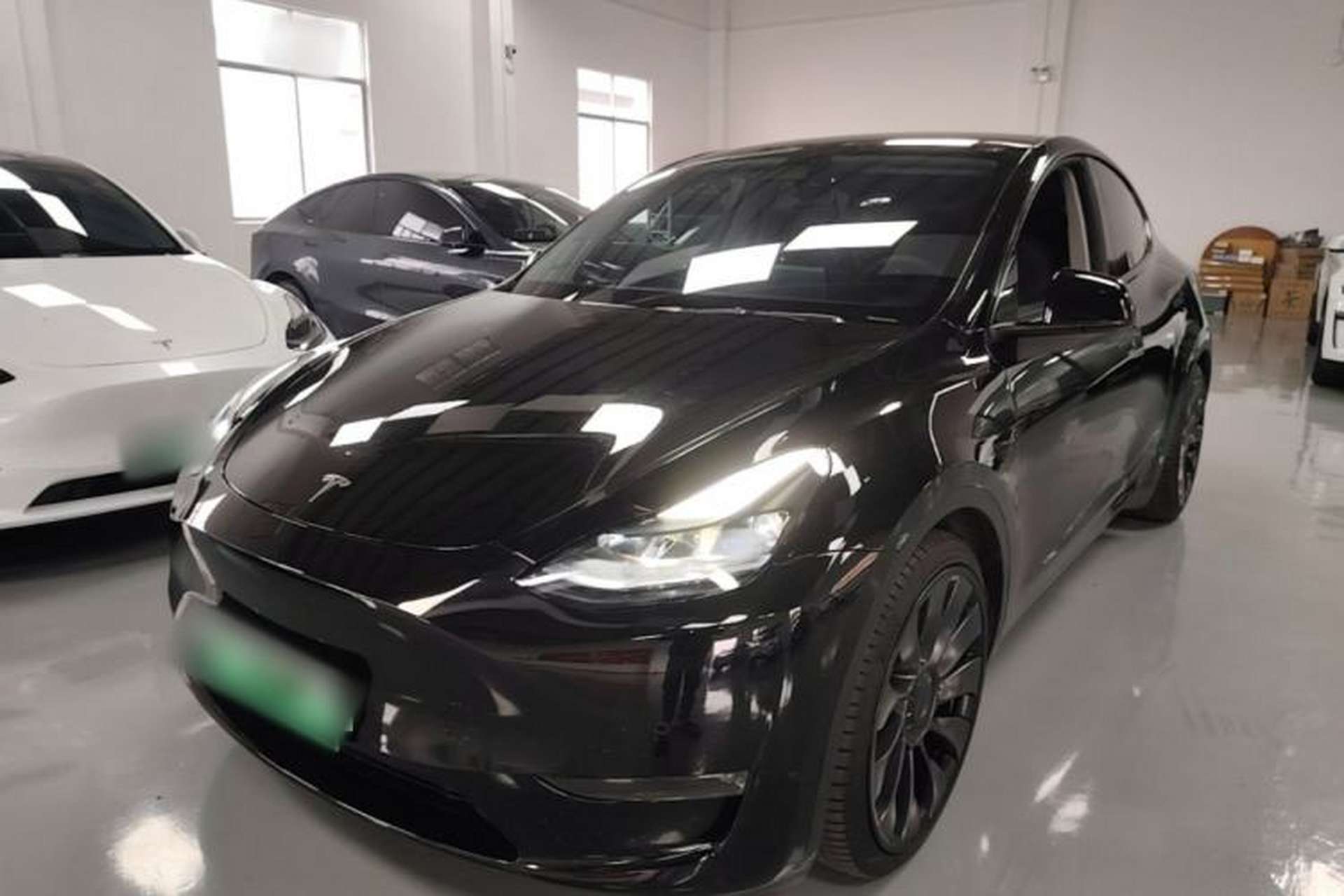 Used Tesla Model Y 2022 Performance High-Performance All-Wheel-Drive Version Front Left 45 Deg