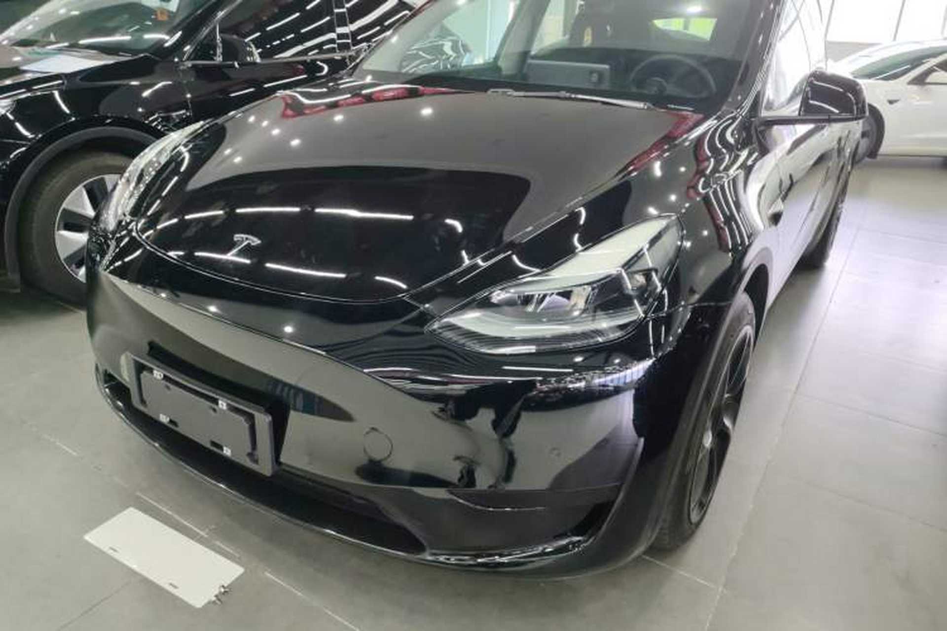 Used Tesla Model Y 2022 Rear-Wheel-Drive Version Front Left 45 Deg