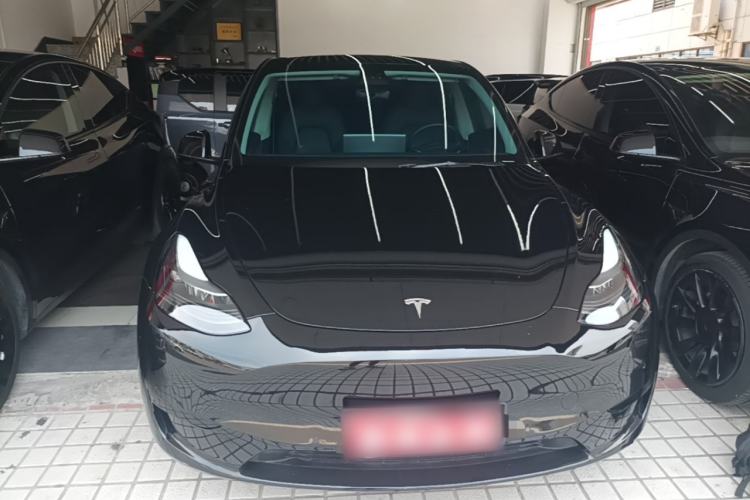 Used Tesla Model Y 2022 Rear-Wheel-Drive Version Front