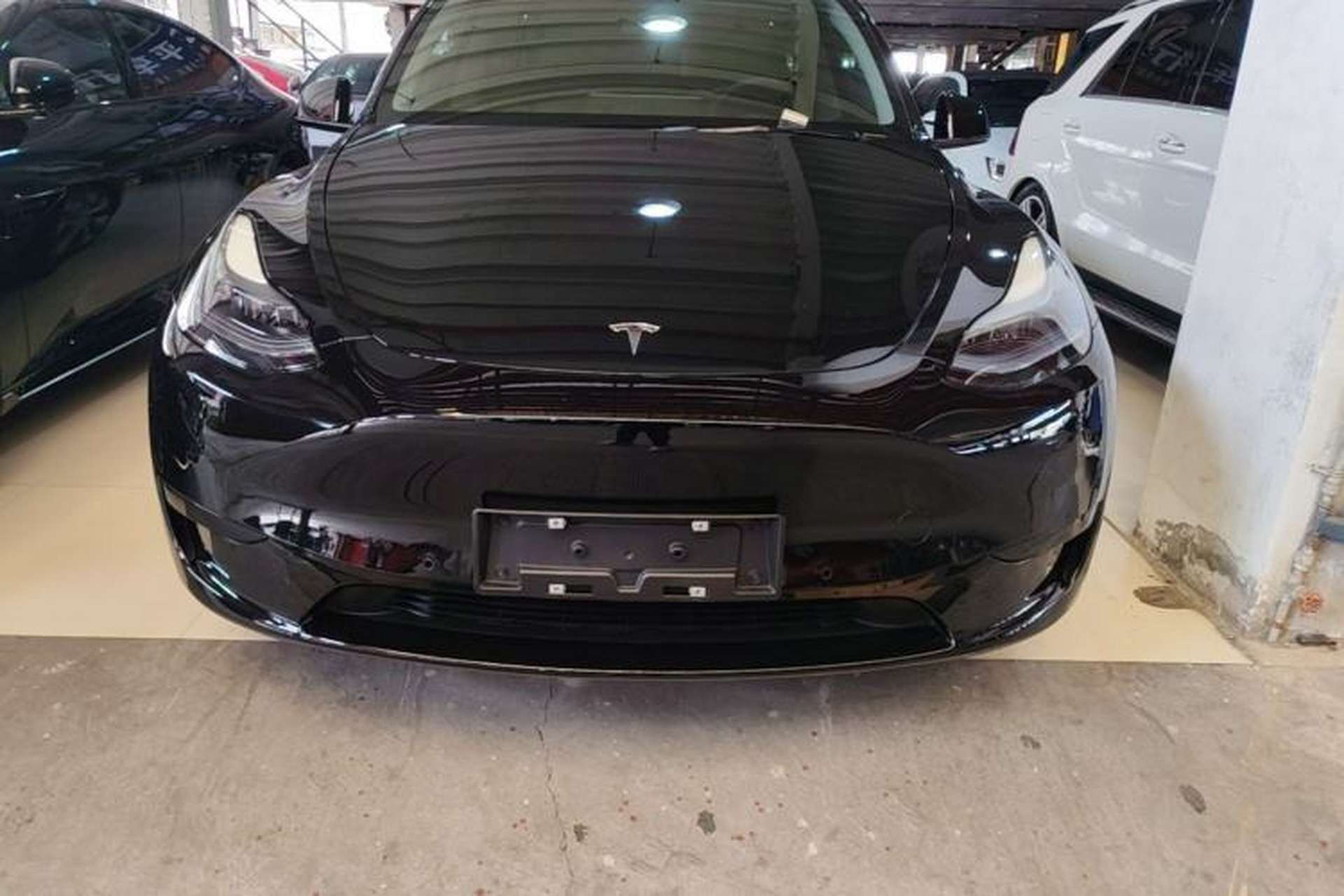 Used Tesla Model Y 2022 Rear-Wheel-Drive Version Front