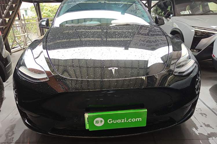 Used Tesla Model Y 2022 Long-Range All-Wheel-Drive Version Front