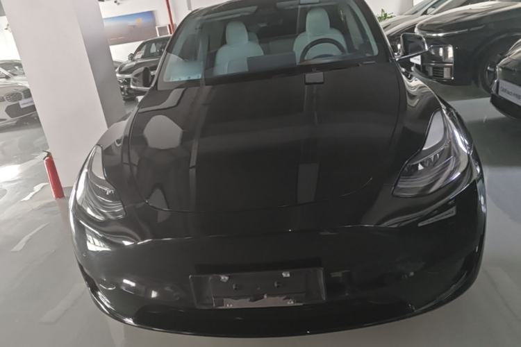 Used Tesla Model Y 2022 Rear-Wheel-Drive Version Front