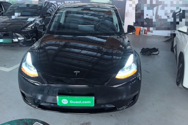 Used Tesla Model Y 2022 Long-Range All-Wheel-Drive Version Front