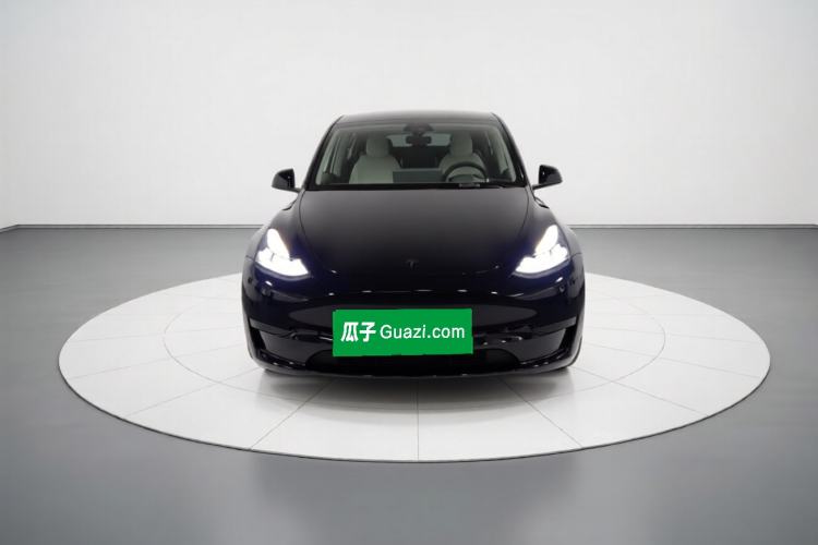 Used Tesla Model Y 2022 Rear-Wheel-Drive Version Front
