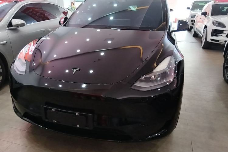 Used Tesla Model Y 2022 Rear-Wheel-Drive Version Front