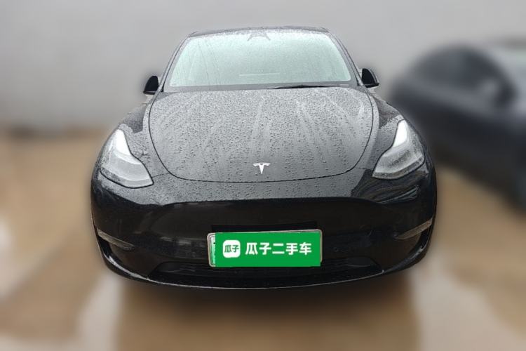 Used Tesla Model Y 2022 Long-Range All-Wheel-Drive Version Front